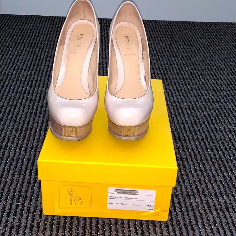 Fendi Decollete Vitello Spazzolato 37.5